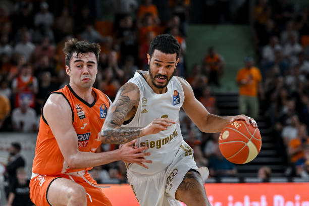 而皇马则习 而皇马则习