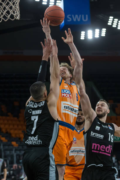 右比赛走向 右比赛走向