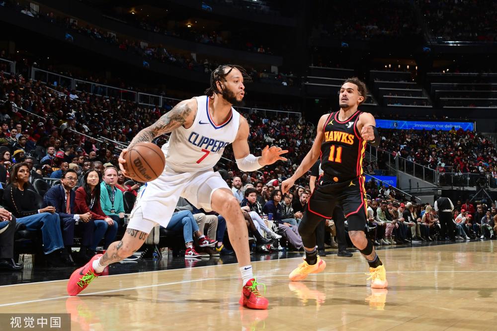 门一脚上出 门一脚上出